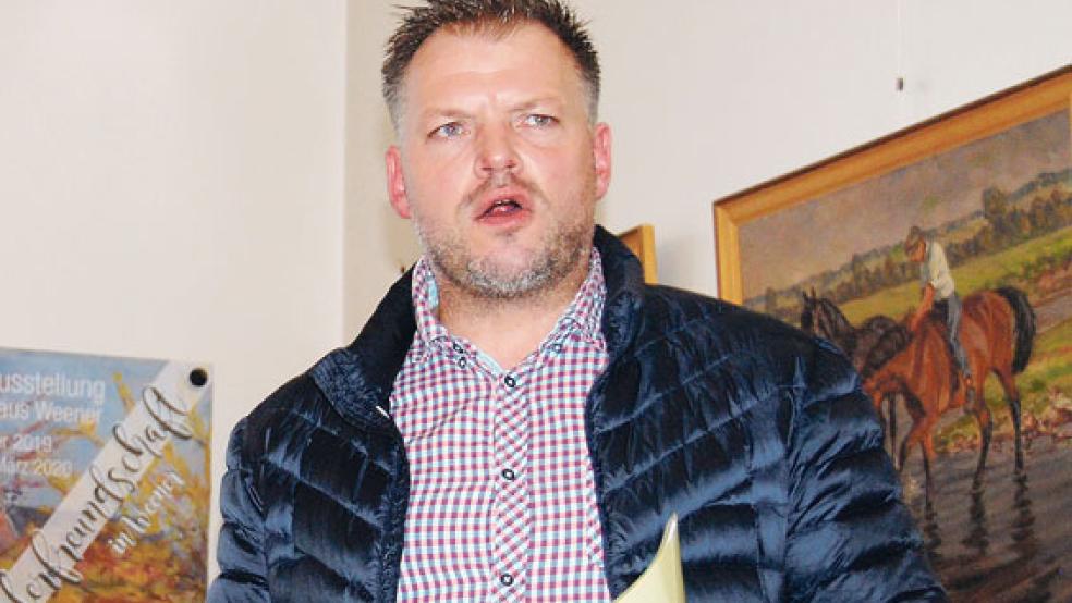 Georg Sterrenberg hielt einen ausführlichen Vortrag über die aktuelle Krise in der Landwirtschaft. © Foto: Hoegen