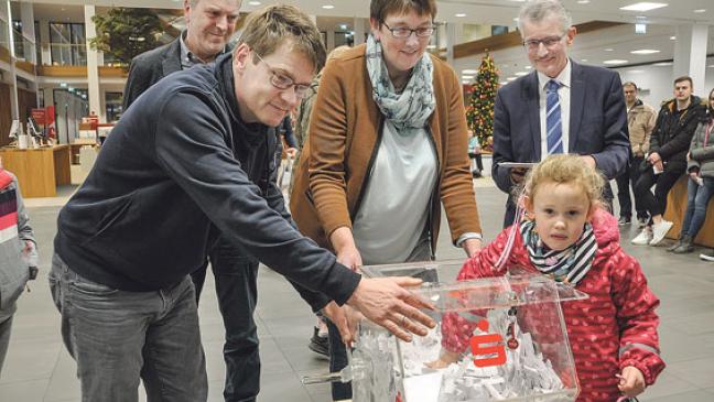 Lose der ersten Hauptgewinne gezogen