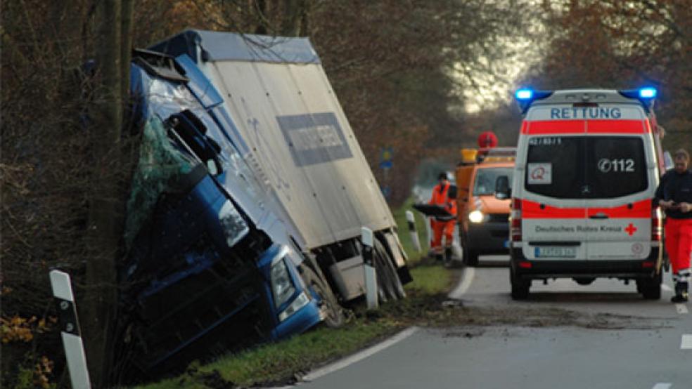 Das Führerhaus des Sattelschleppers wurde komplett zerstört. © Foto: Szyska