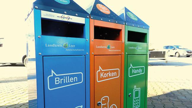 Brillen,  Korken und Handys