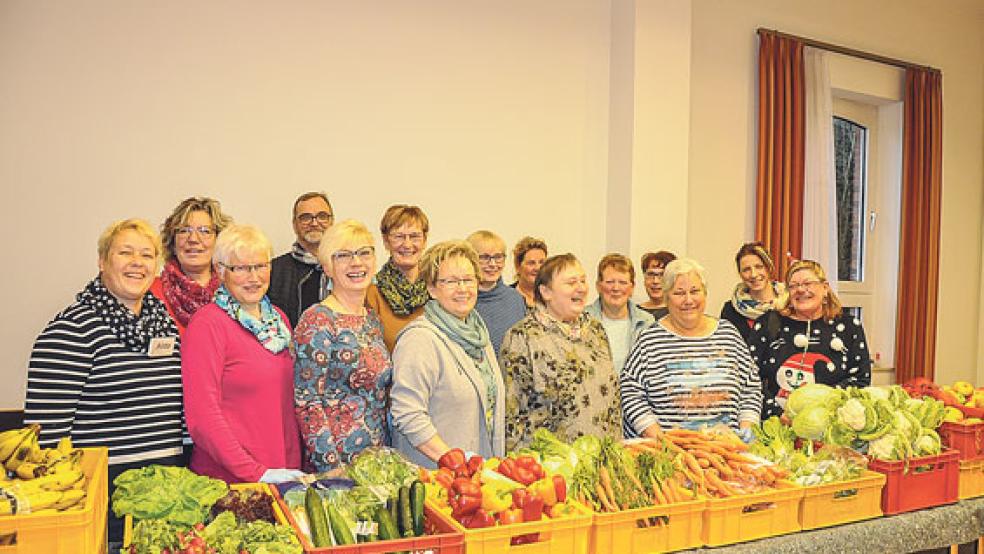 In Bunde packen viele ehrenamtliche Helfer fleißig mit an.  © Foto: Boelmann