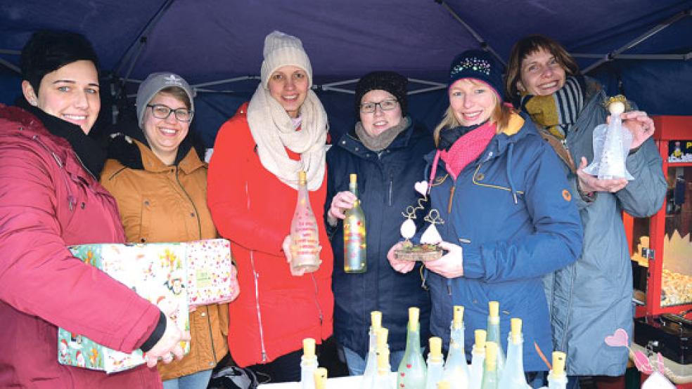 Für jedes Los gab es einen Gewinn: 250 liebevoll in Geschenkpapier eingepackte Preise warteten auf ihre Gewinner. Nieten waren Fehlanzeige. © 