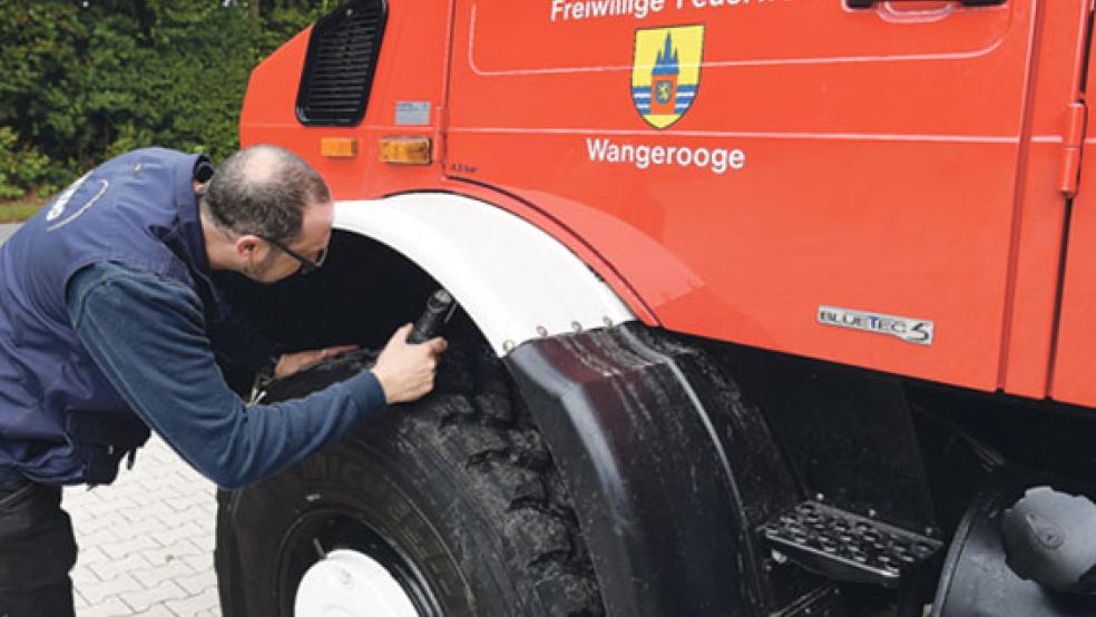 Auf der Insel Wangerooge können Bürger zukünftig zum Dienst in der Feuerwehr verpflichtet werden. © Foto: Jaspersen (dpa)