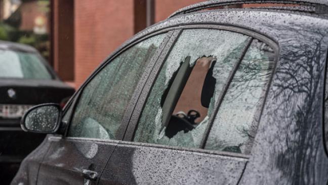 Rucksack aus Auto gestohlen