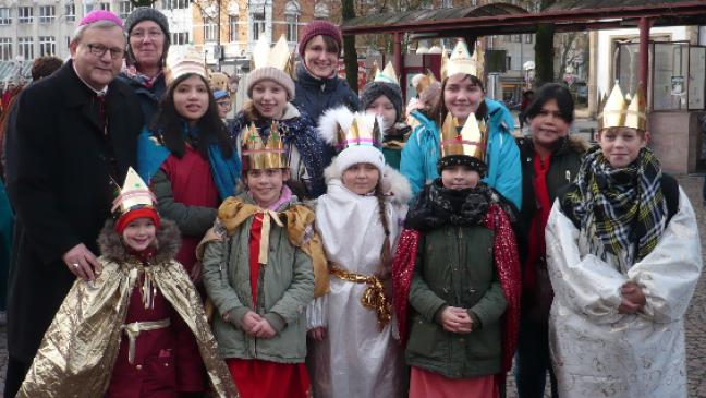 Rheiderländer Sternsinger treffen Bischof Bode