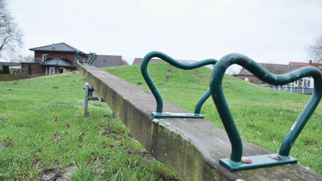 TÜV nimmt Bunder Spielplatz genau unter die Lupe