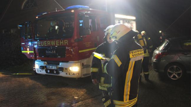 Kippe in Mülleimer: Brand in Küche