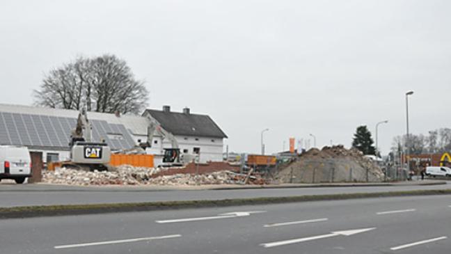Abrissarbeiten für neue »Burger King«-Filiale in Leer