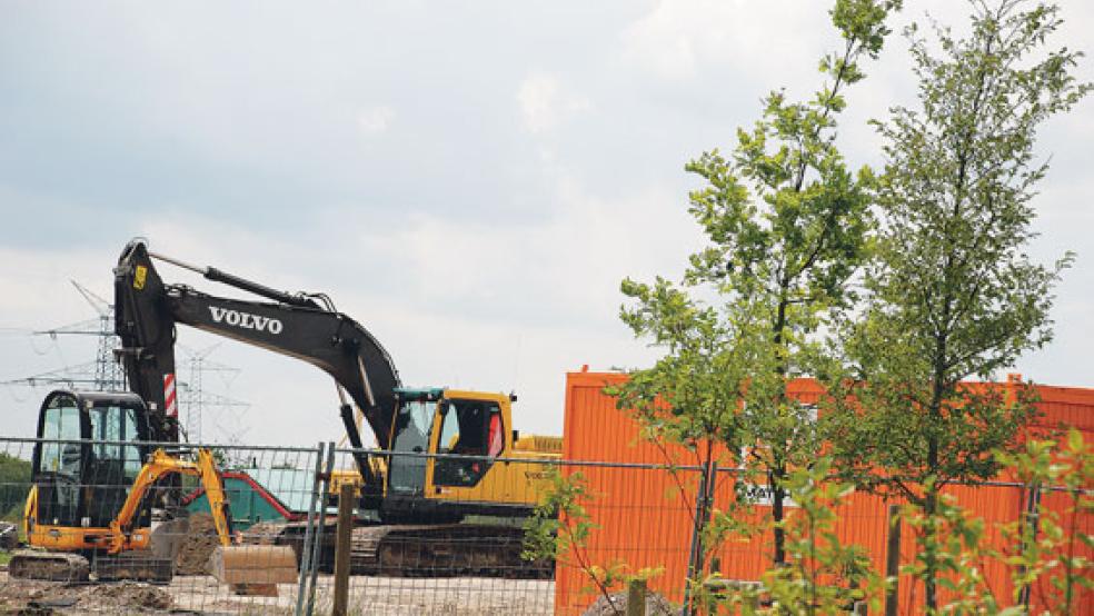 Bevor wieder Bagger auf dem Gelände des Umspannwerkes in Diele anrücken, werden wohl noch etliche Monate vergehen. Momentan ist »Power To Gas« nur ein Pilotprojekt. © Archivfoto: Hoegen