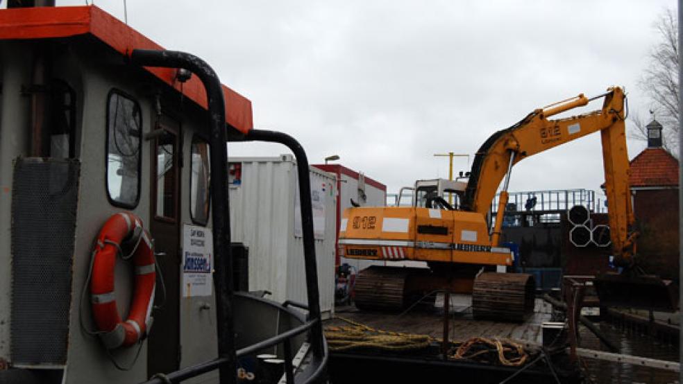 Der Alte Hafen wird auch in den kommenden Monaten für die Hafen und Tourismus GmbH wohl zur Baustelle werden. Denn etliche Spundwände sind marode. © Foto: Hoegen