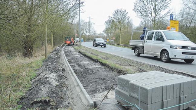 Radweg an der B 436 voll gesperrt