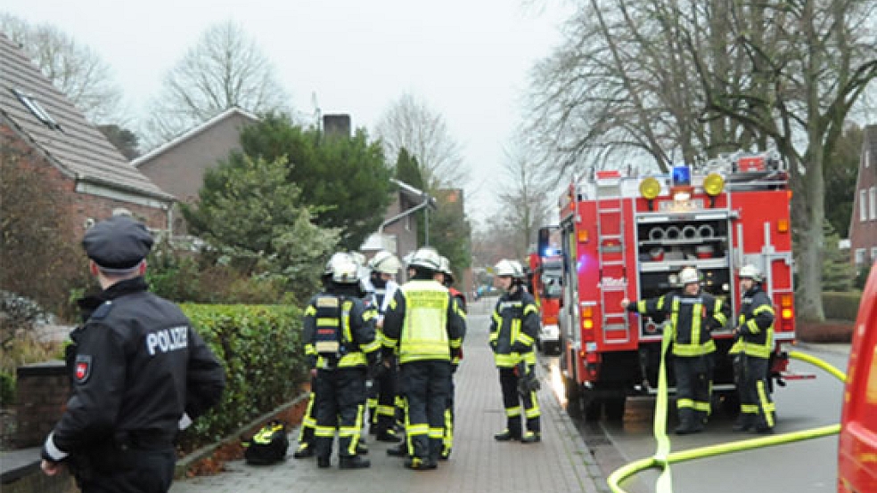 Ein brennender Wäschetrockner sorgte am Sonntag für einen Feuerwehreinsatz in Leer. © Foto: Wolters