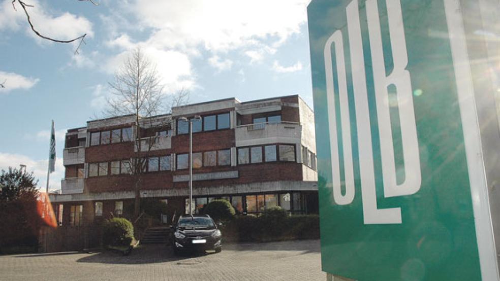 Die OLB-Filiale an der Bahnhofstraße in Weener ist zurzeit von Montag bis Mittwoch und am Freitag vormittags sowie am Donnerstag nachmittags geöffnet. Weil das Gebäude abgerissen und einem Neubau weichen wird, zieht die OLB in einen neuen Geschäftskomplex an der Ecke Haagstraße/Kirchhofstraße um - allerdings nur mit einer SB-Filiale. © Foto: Szyska