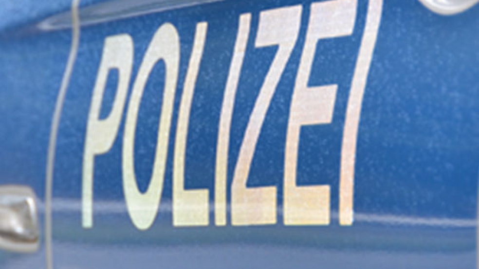 Die Polizei bittet um Hinweise zu einem Diebstahl auf dem Friedhof an der Kirchhofstraße in Weener. © Foto: Polizei