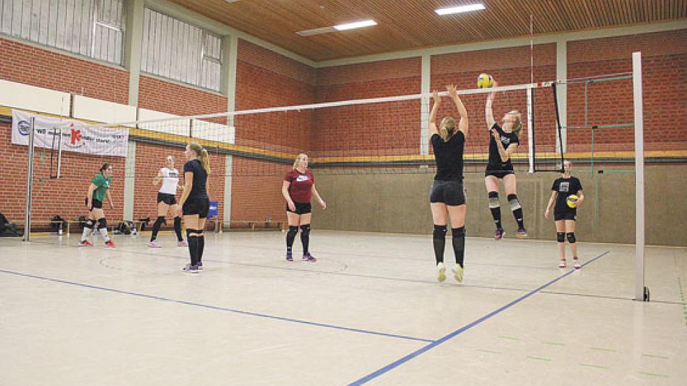 Die Stapelmoorerinnen sind nach der Niederlage gegen die VG Veenhusen/Warsingsfehn in der Kreisliga auf Rang vier abgerutscht. © Foto: Berents
