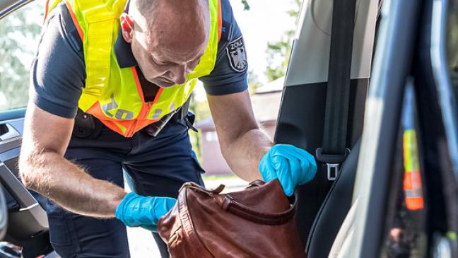 Zoll schnappt Drogenschmuggler