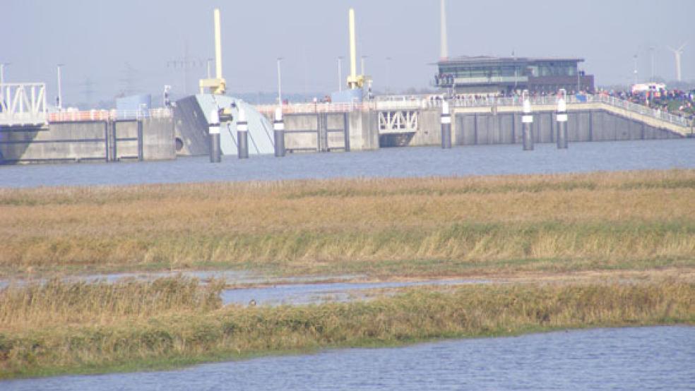 Das Emssperrwerk zwischen Gandersum und Nendorp wurde vorübergehend geschlossen. © Archivfoto: Szyska