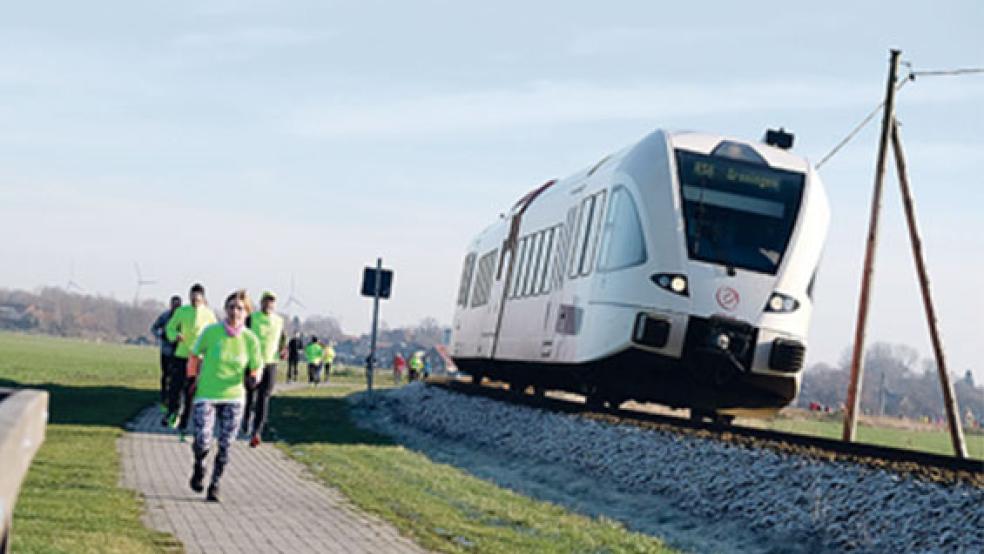 Die Strecke des Bunder Winterlaufs verläuft entlang der Bahnstrecke Richtung Niederlande.Die Veranstalter hoffen auf einen Teilnehmerrekord. © Foto: Klemmer