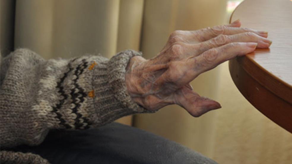 Wer Senioren in ihrem Alltag ehrenamtlich begleiten möchte, kann sich beim Senioren- und Pflegestützpunkt des Landkreises Leer melden. © Foto: Wolters