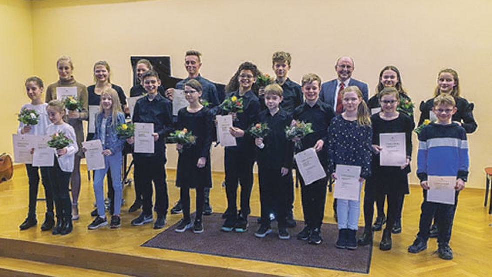Begeisterten ihr Publikum: 17 Preisträger von »Jugend musiziert« aus ganz Ostfriesland gaben ein Konzert in der Kreismusikschule in Leer. © Foto: Landkreis Leer