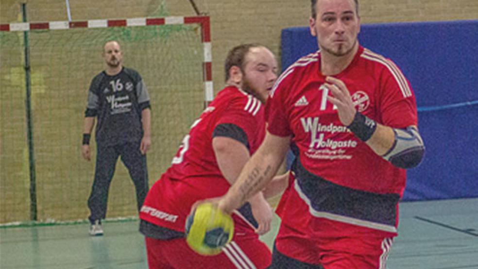 Im jüngsten Spiel der MSG Weener/Bunde/Stapelmoor gegen die SG Obenstrohe/Dangastermoor II bildeten diese drei Spieler schon die Hälfte des Kaders. © Foto: Ostendorp