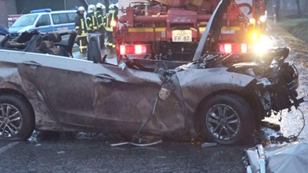Bei einem Verkehrsunfall in Strackholt ist gestern Nachmittag ein Autofahrer ums Leben gekommen. © Foto: Loger