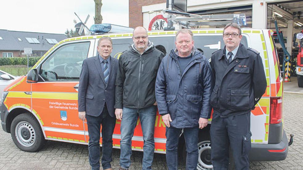 Gestern erfolgte die offizielle Übergabe des MTW. © Foto: Berents