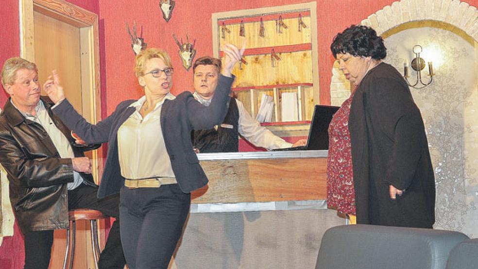 Hau rein, is’ Tango? Von links: Friederich Reich, Michaela Doosje, Olav Frikke und Sieglinde Robbe. © Foto: Wolters