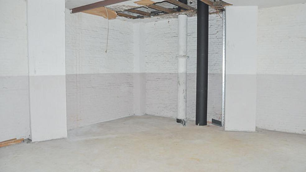 In diesem Raum war bis in die 1970er Jahre ein Teil der Jugendherberge untergebracht. Kurzzeitig wurde viele Jahrzehnte später dort auch Karate unterrichtet. Davon zeugt noch ein Motiv an der Wand (kleines Foto).  © Fotos: Boelmann