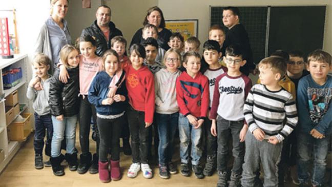 Spende von der Firma Peham für Jemgumer Grundschüler