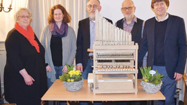 Mini-Orgel  als Lehrobjekt  für Schulen