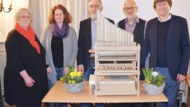 Mini-Orgel  als Lehrobjekt  für Schulen
