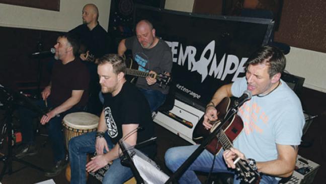 Mit »Amen« und »Halleluja« durch die Nacht