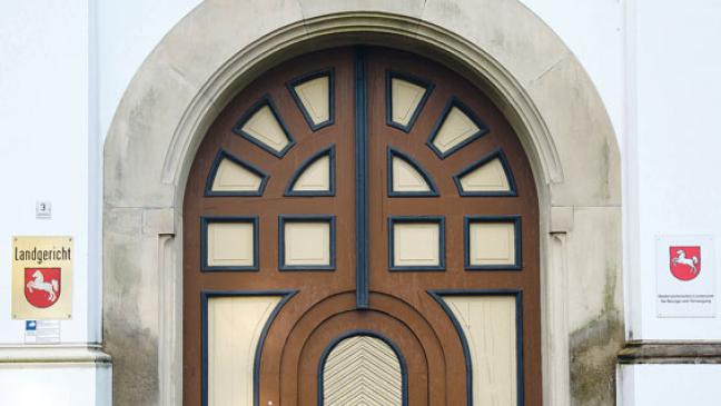 Rechtsradikaler Festschmuck