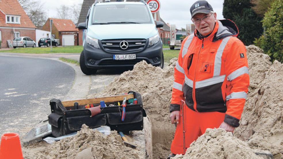 Jochen Wilken vom Bauunternehmen Ludwig Freytag in der Baugrube. © Foto: Hoegen