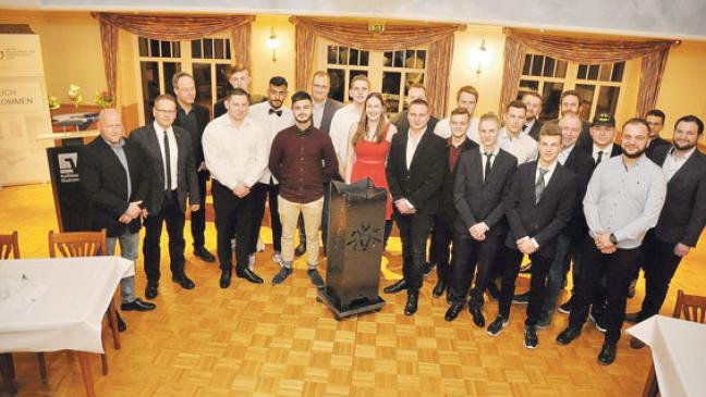 Zum Abschied eine Feuertonne als Geschenk