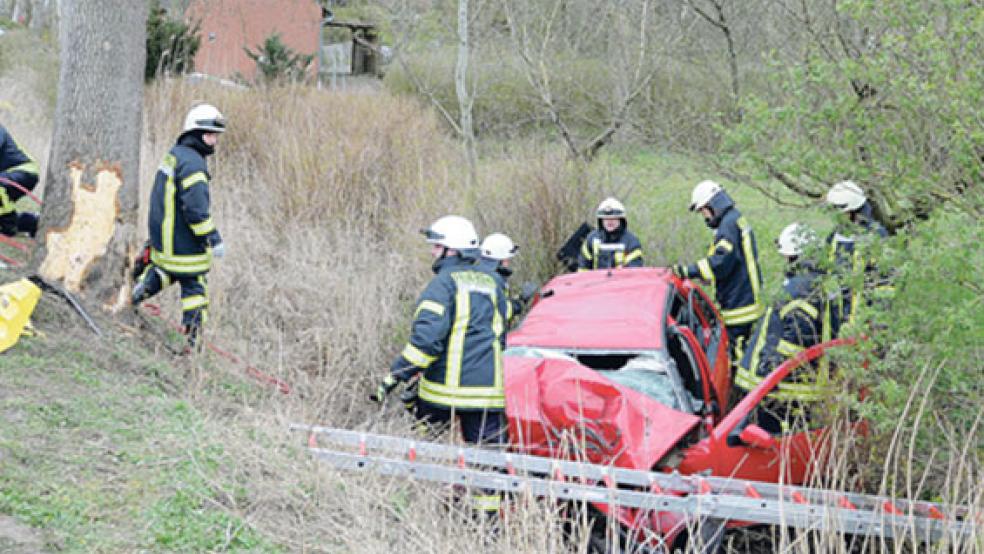 Der Unfall ereignete sich kurz hinter dem Sieltief auf der Holtgaster Straße. © Foto: Wolters