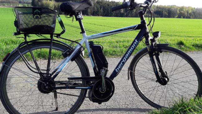 Lkw-Fahrer fährt Radlerin an