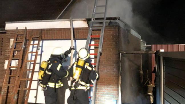 Garage brennt in Warsingsfehn