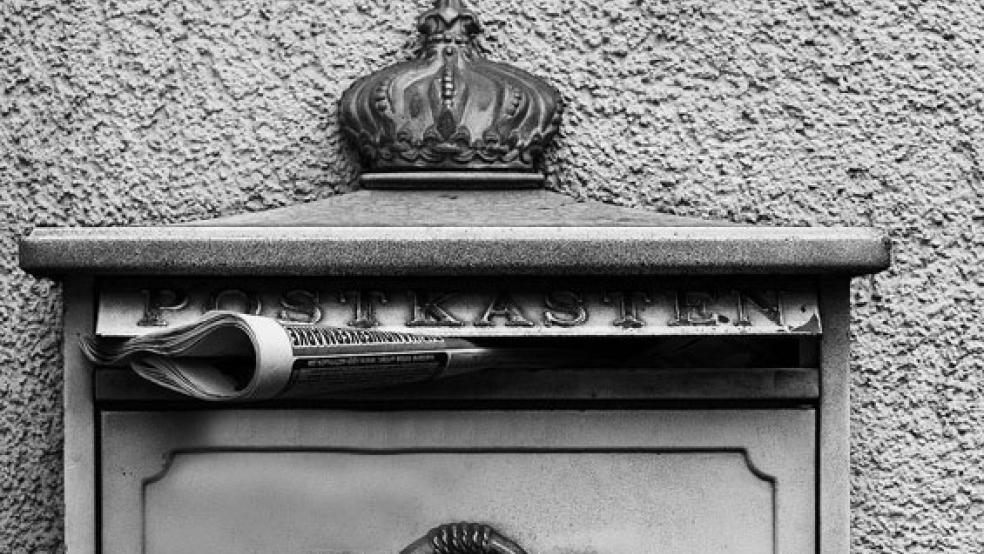 Anliegen und Sorgen können die Mitglieder der Kirchengemeinde Holthusen in einem Briefkasten an der Wand der Leichenhalle loswerden. © Symbolfoto: Pixabay