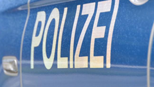 17-Jähriger flüchtet mit Auto vor Polizei