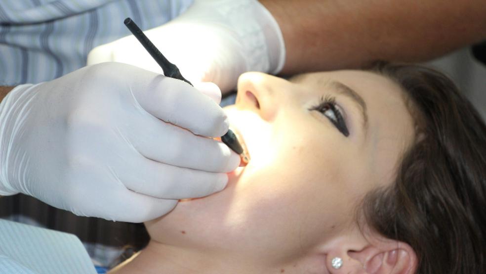 Viele Zahnärzte können schon in wenigen Jahren in Rente gehen.  © pixabay