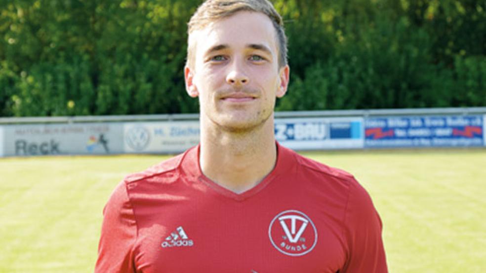 Keno Schmidt spielt in der noch unterbrochenen Saison für Blau-Weiß Papenburg in der Landesliga, kehrt aber bald zum TV Bunde zurück. © Foto: privat
