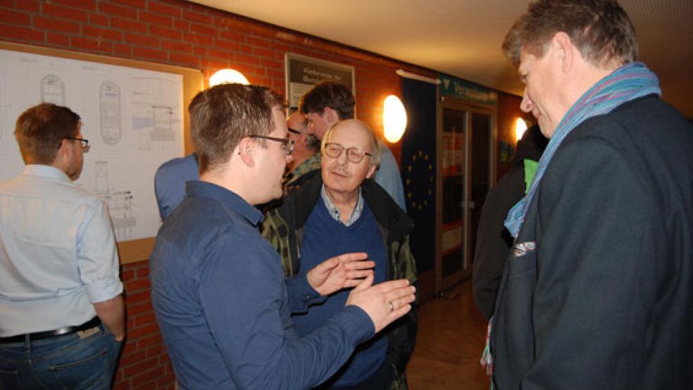 Einen Infoabend zum Projekt Friesenbrücke gab es am 22. Oktober 2019. Am 2. Und 3. Juni ist ein Infomobil der Bahn Ag in Weener und Ihrhove unterwegs. © Archivfoto: Hoegen