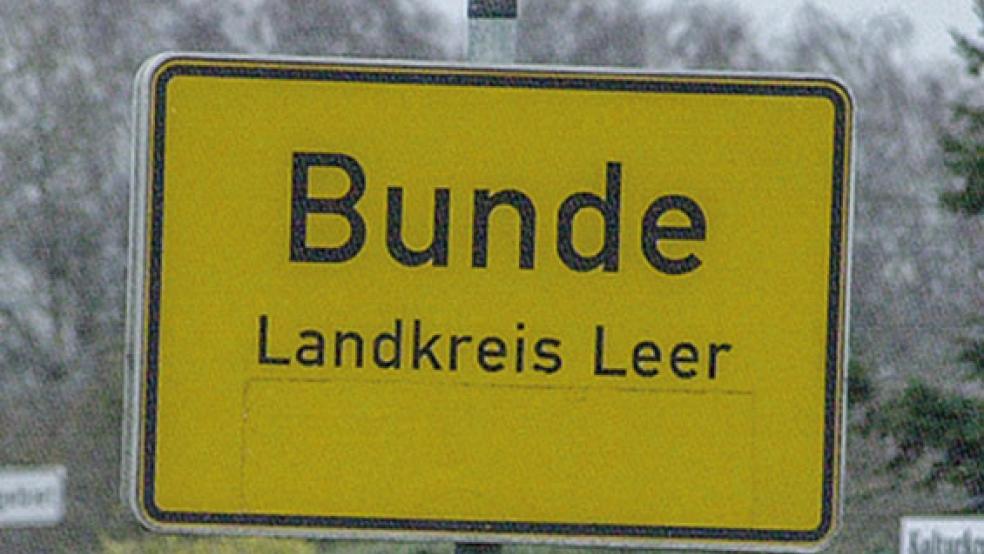 Die Sparkasse LeerWittmund ermöglicht Kunden der Volksbank vorübergehend die kostenlose Bargeldabhebung an ihren Automaten in Bunde. © Foto: RZ-Archiv