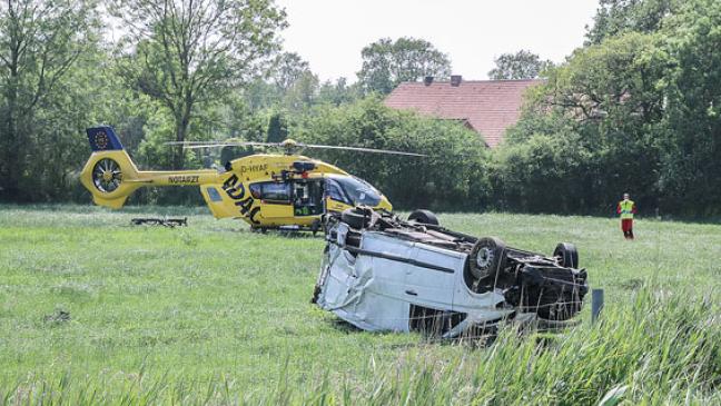 Unfall mit drei Fahrzeugen auf A 28