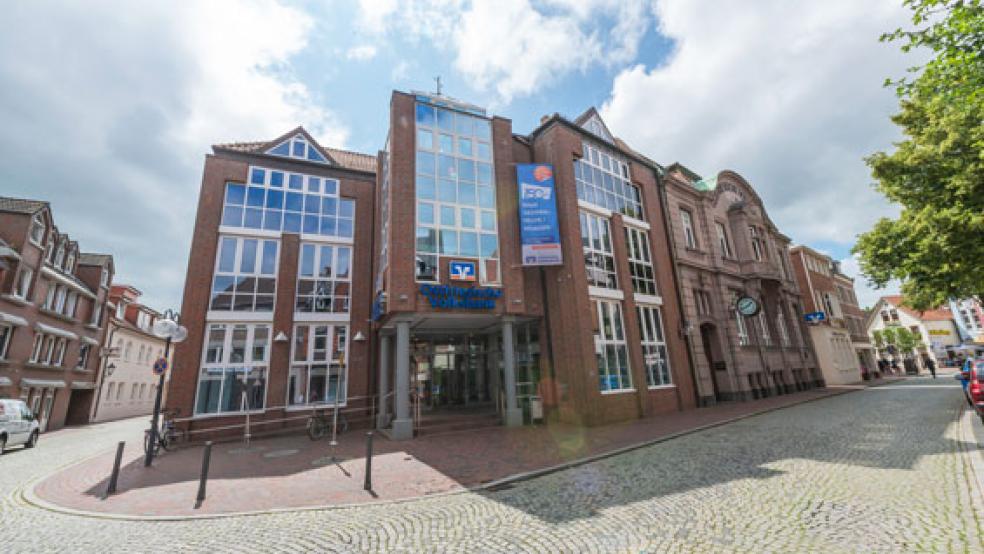Die Ostfriesische Volksbank (hier das Stammhaus in Leer) kann für 2019 deutliche Wachstumstsraten in allen Bereichen verweisen. © Foto: OVB Leer