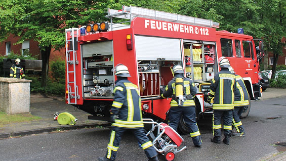 Die Feuerwehr war gestern Abend in der Ahornstraße in Weener im Einsatz. © Foto: Feuerwehr (Rand) 