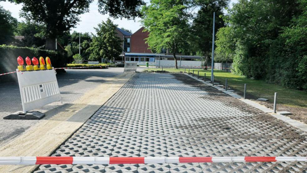 Im Januar 2021 sollen bei der Oberschule in der Wiesenstraße zehn weitere Parkplätze entstehen.  © Foto: Boelmann