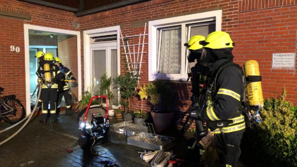 Der Zimmerbrand war heute nach rund zwei Stunden gelöscht. © Feuerwehr